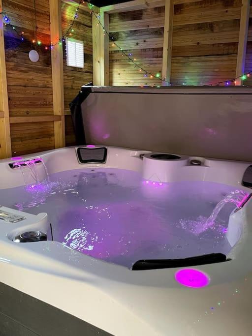 Central Area Terraced House With Private Hot Tub Lincoln Exterior photo