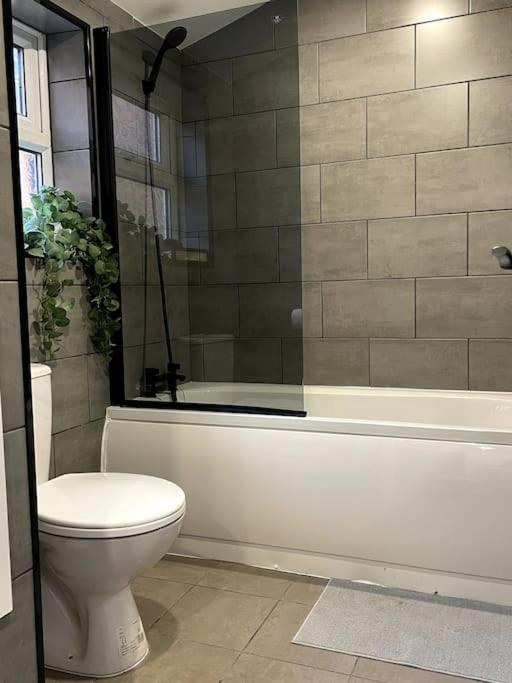Central Area Terraced House With Private Hot Tub Lincoln Exterior photo